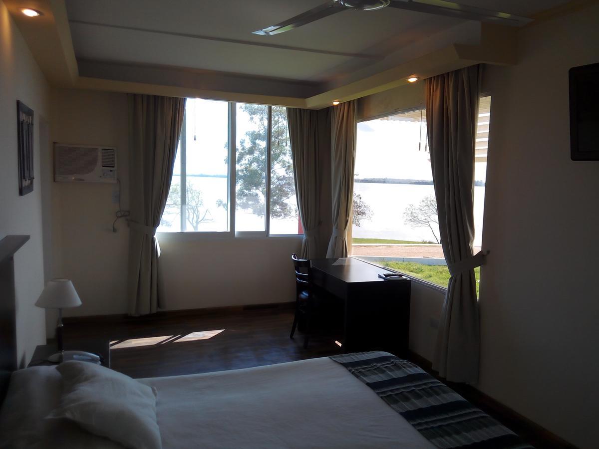 Manantiales Hotel De Turismo Монте-Касерос Экстерьер фото