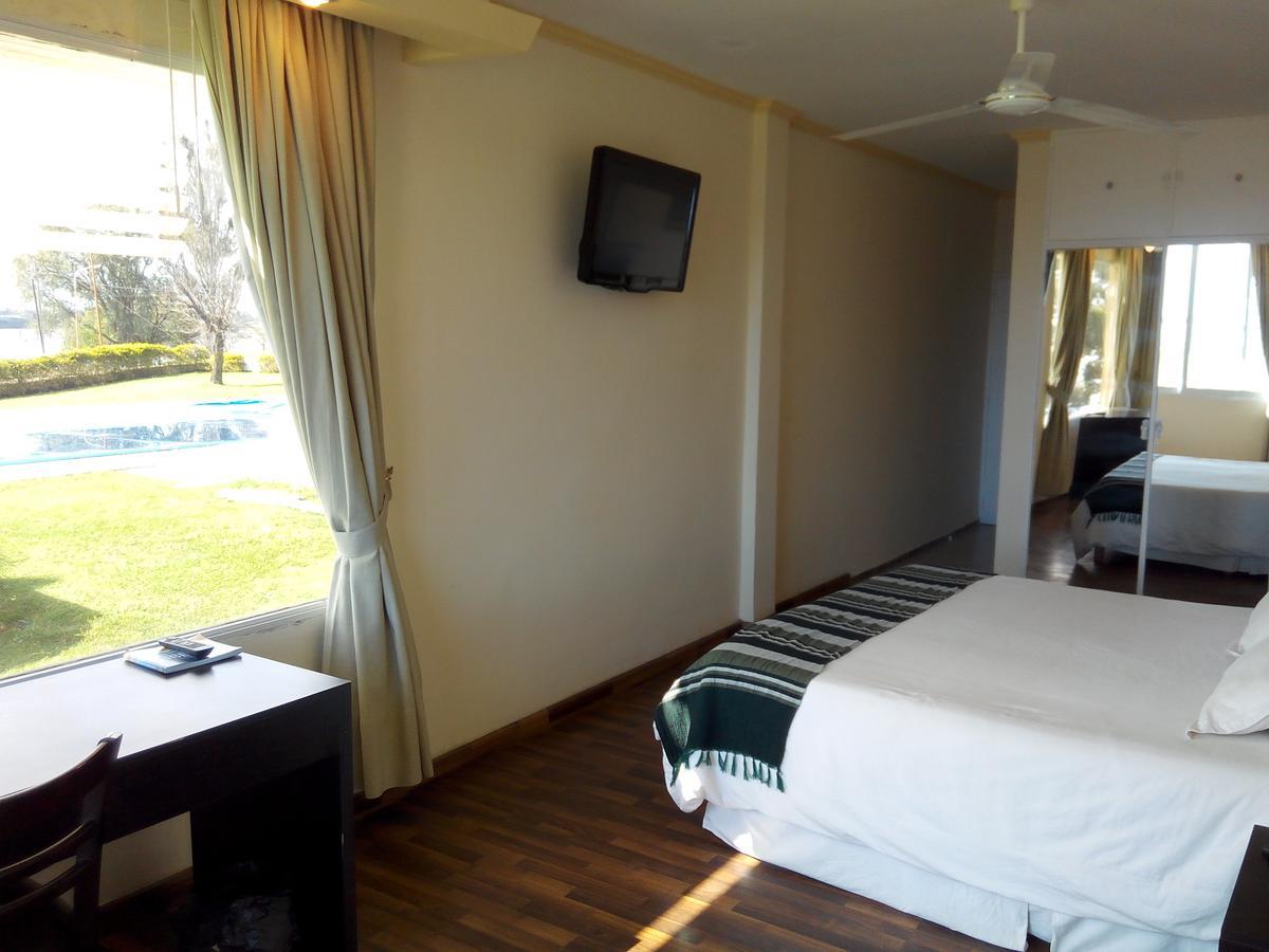 Manantiales Hotel De Turismo Монте-Касерос Экстерьер фото